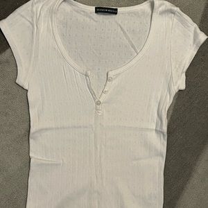 Brandy Melville Zelly short sleeve white